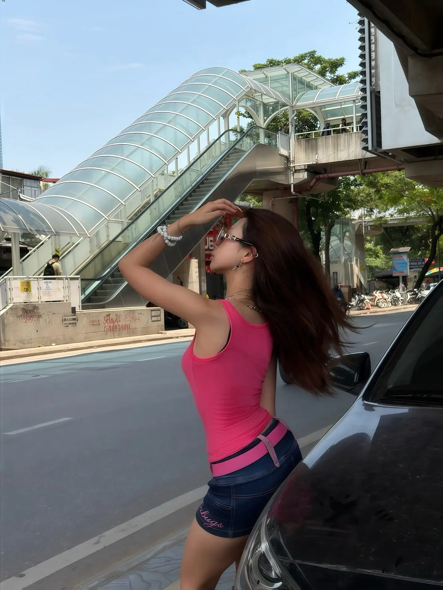 Spied on the streets: that signature top in real life.