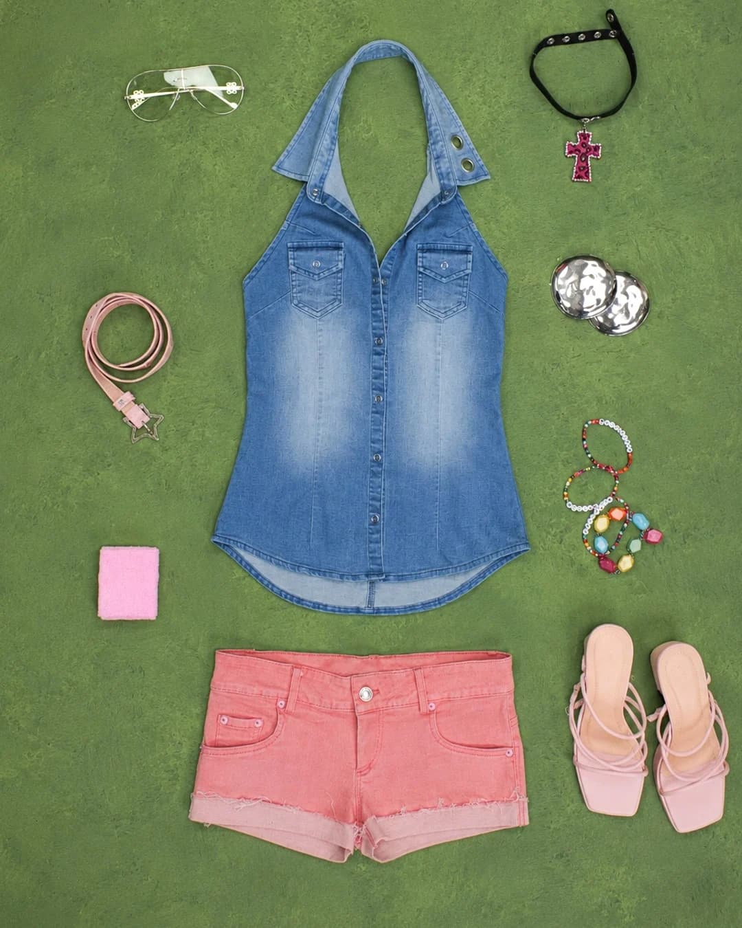 Spotted: Our girls in Sunburn Top.